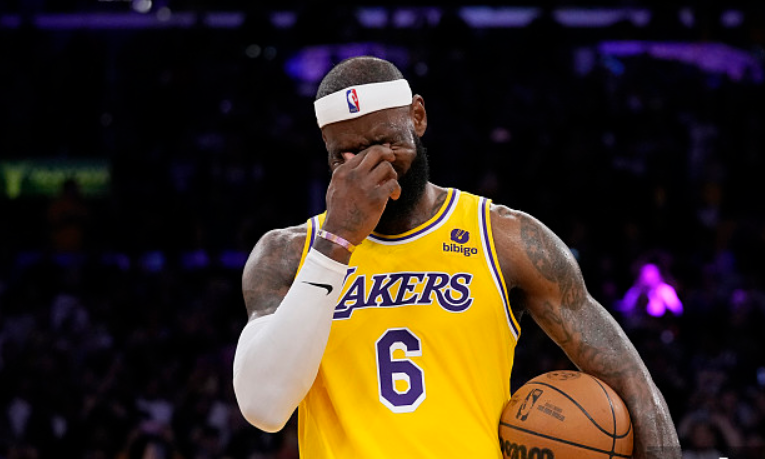 爱游戏体育-关于蒂姆赛事官方发布高光表现新规，湖人争议不断！的信息