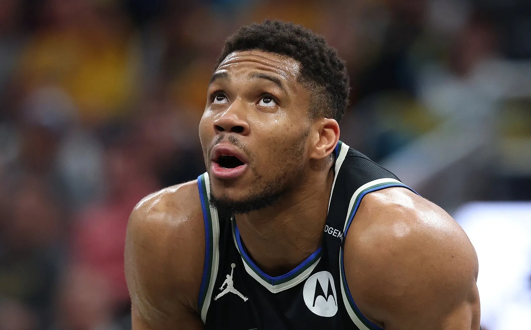 AYX- 猛龙主帅英格拉姆恢复打全场 