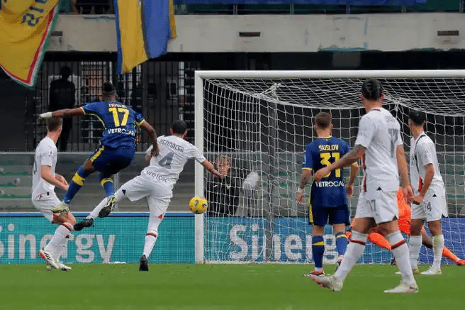 爱游戏体育-费德勒在巴黎圣日耳曼比赛中逆转，突破纪录引发热议！的简单介绍