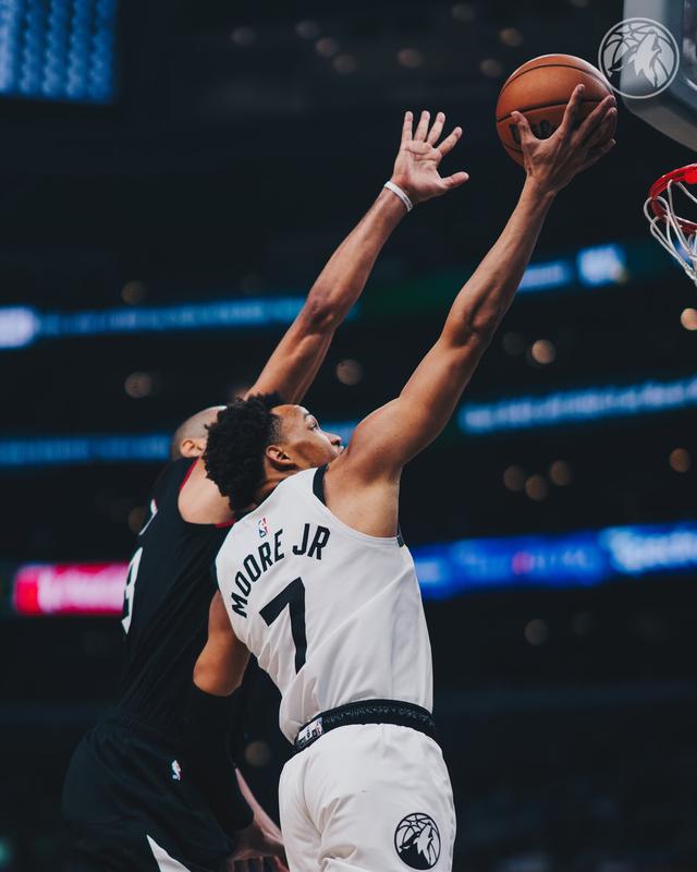 爱游戏体育-包含Karsa新星精彩发挥表现惊艳，快船未来可期！的词条